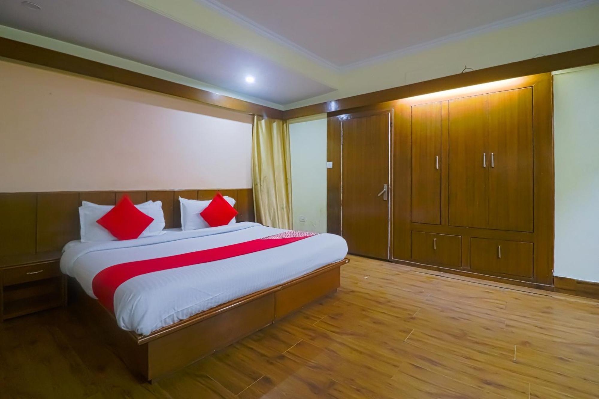 Flagship Hotel Yadgar ชิมลา ภายนอก รูปภาพ