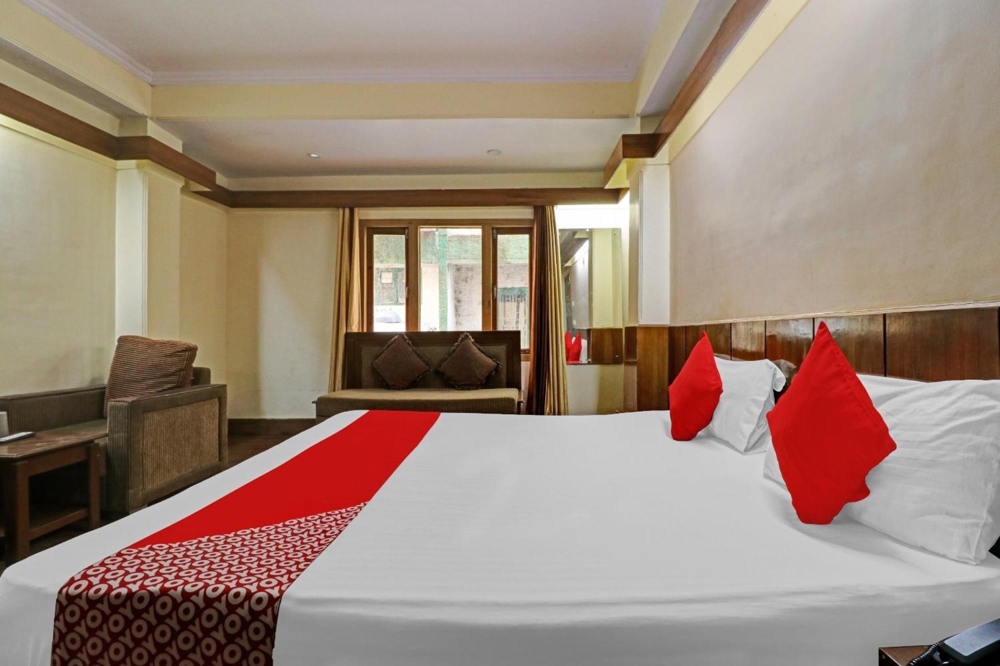 Flagship Hotel Yadgar ชิมลา ภายนอก รูปภาพ